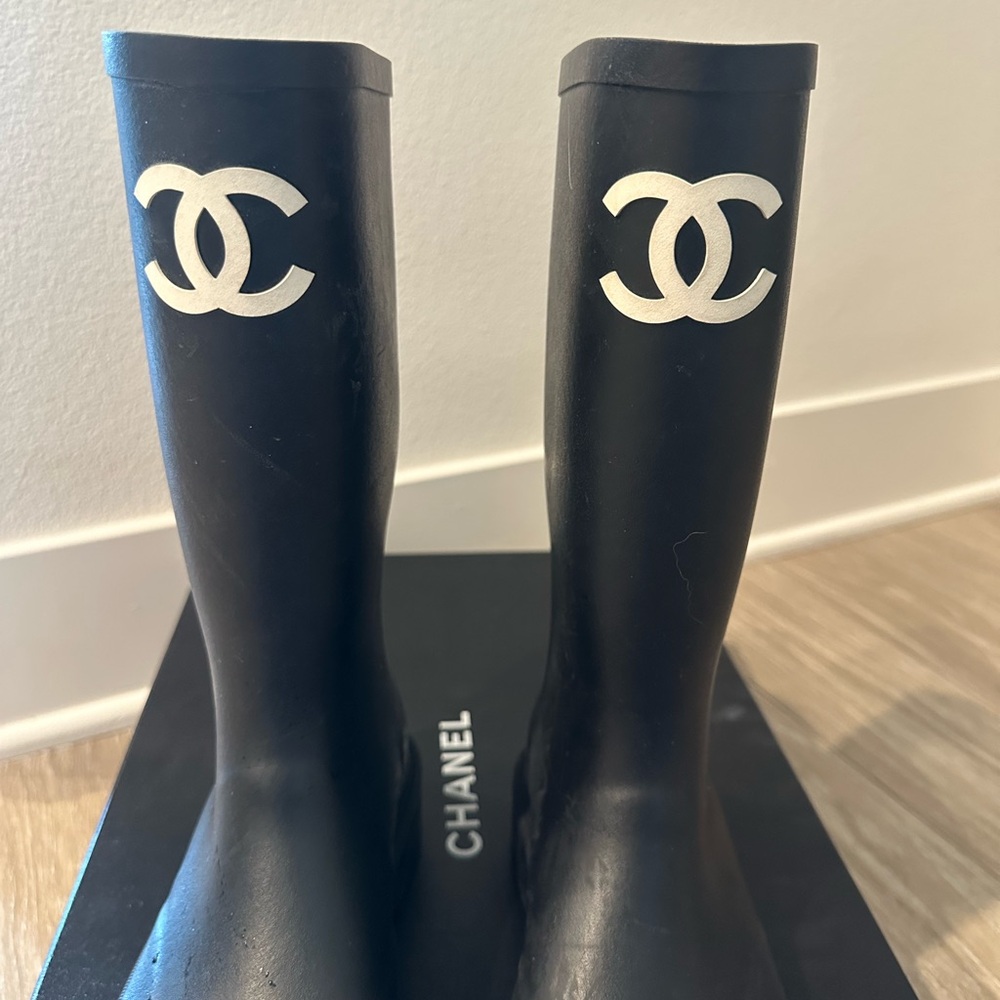 CHANEL Black Quilted Sole Boots